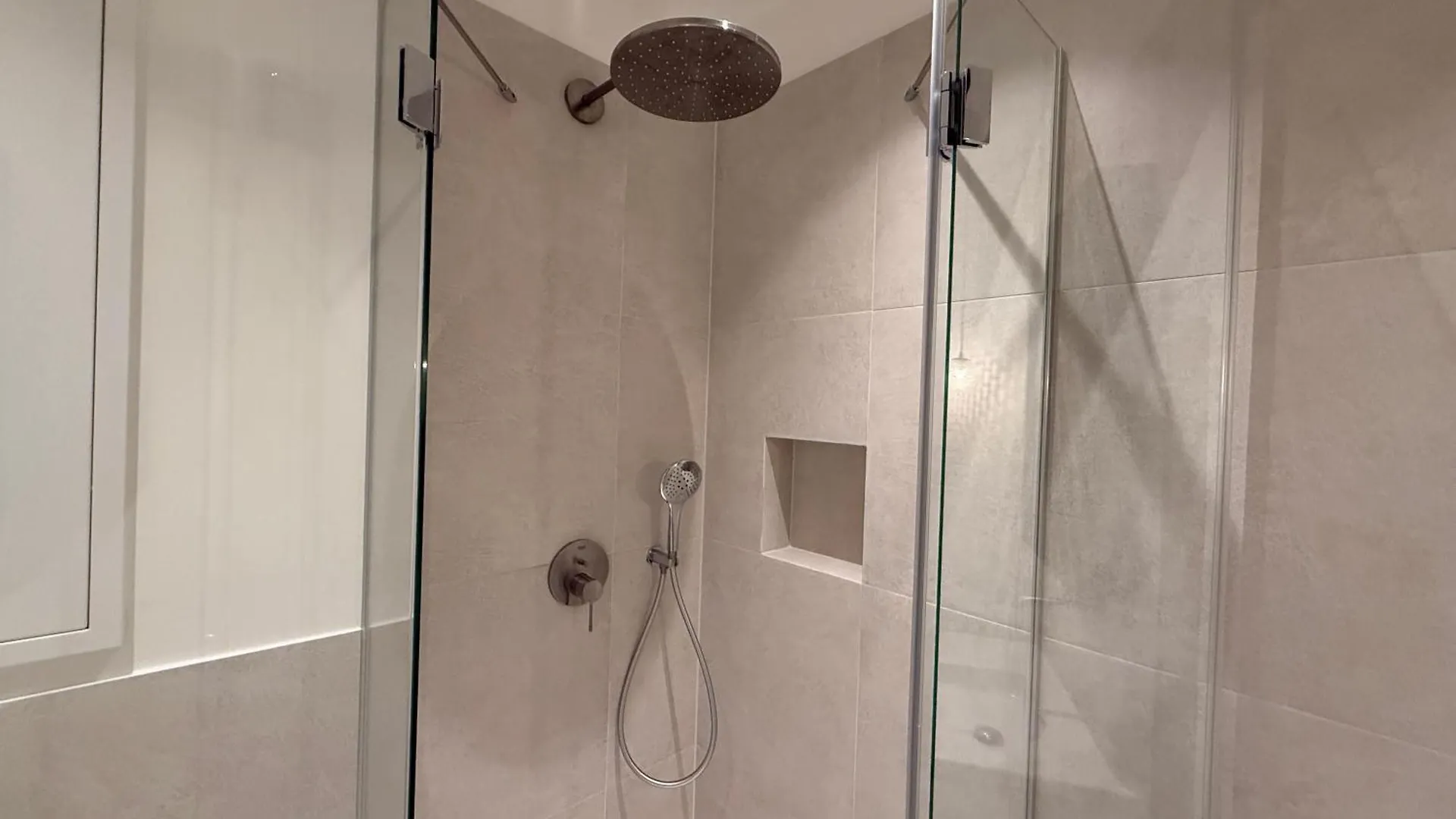Central Renovated Apartment Vienna