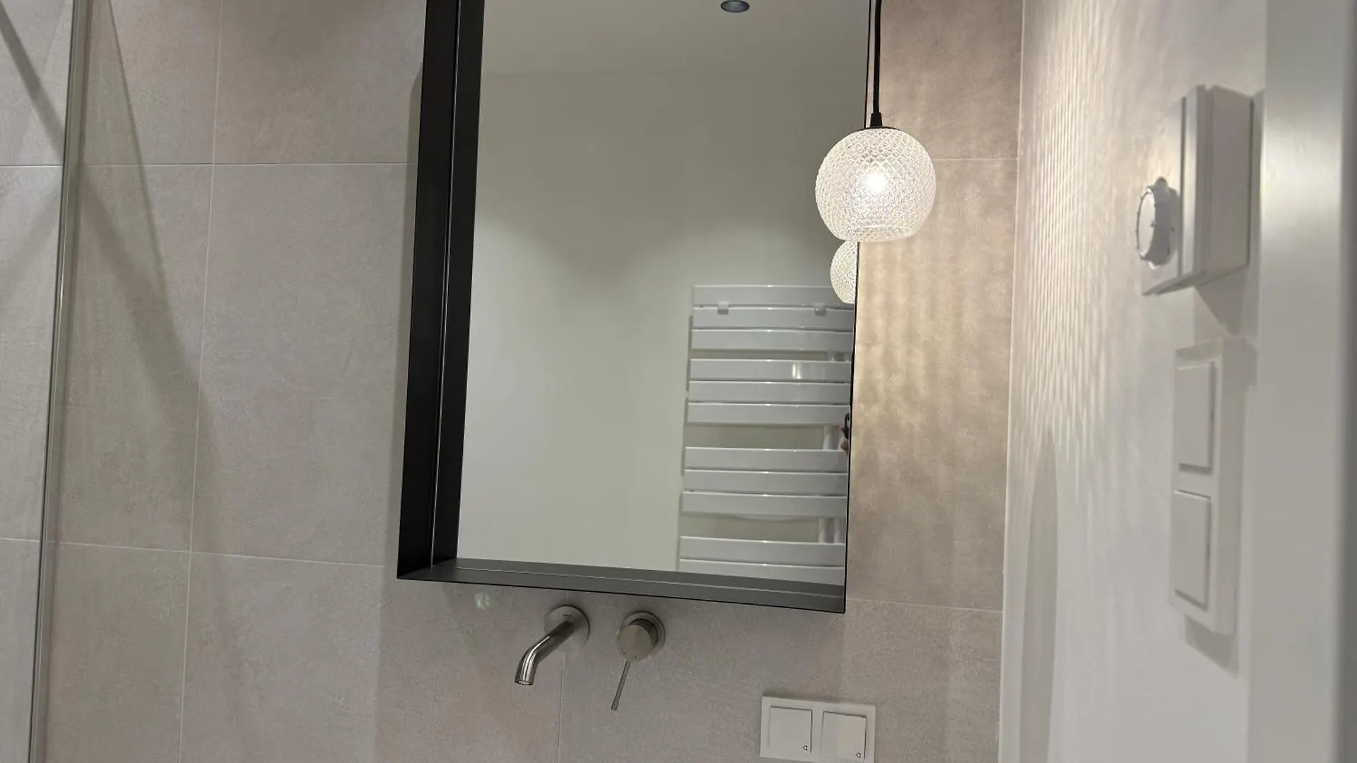 Central Renovated Apartment Vienna Austria