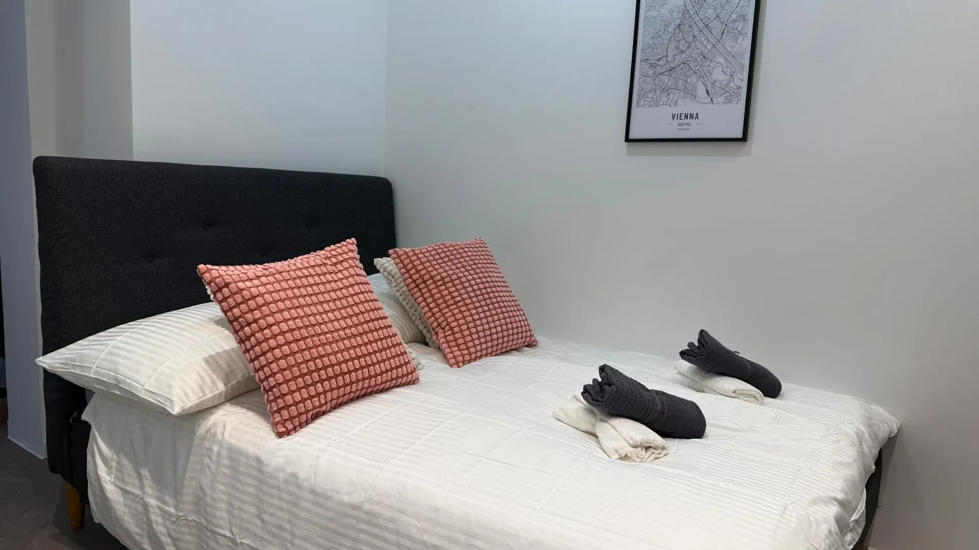 Central Renovated Apartment Vienna Austria