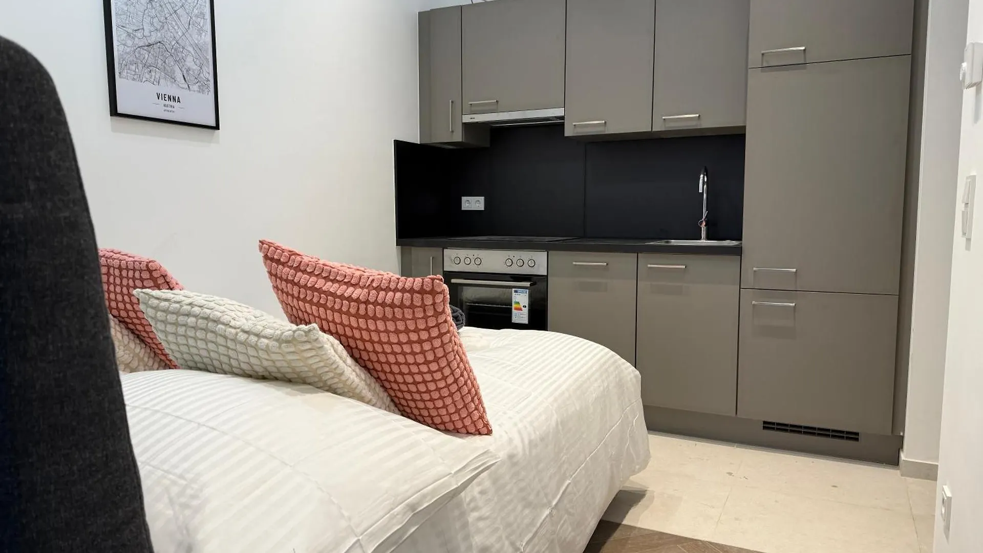 Central Renovated Apartment Vienna